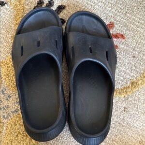 HOKA Slides
